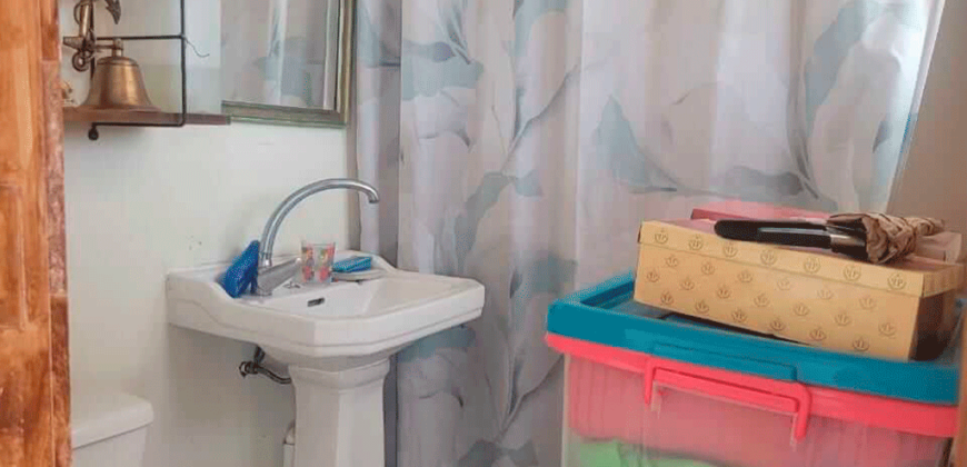 Casa con dos departamentos anexos, Concón