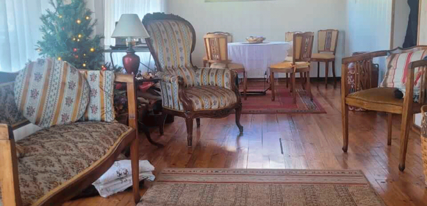 Casa con dos departamentos anexos, Concón