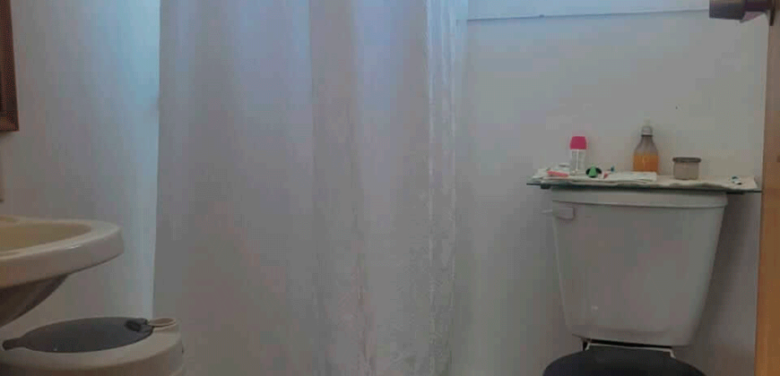 Casa con dos departamentos anexos, Concón