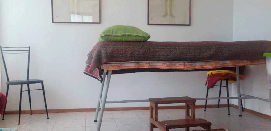 Casa con dos departamentos anexos, Concón