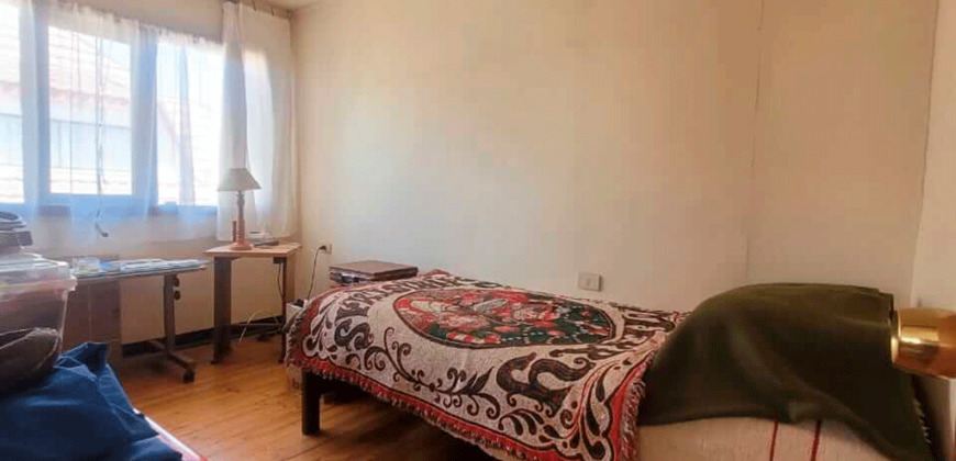 Casa con dos departamentos anexos, Concón