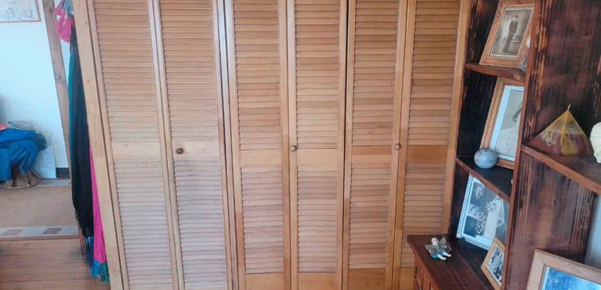 Casa con dos departamentos anexos, Concón