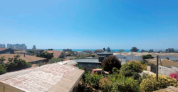 Casa con dos departamentos anexos, Concón