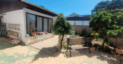 Casa con dos departamentos anexos, Concón