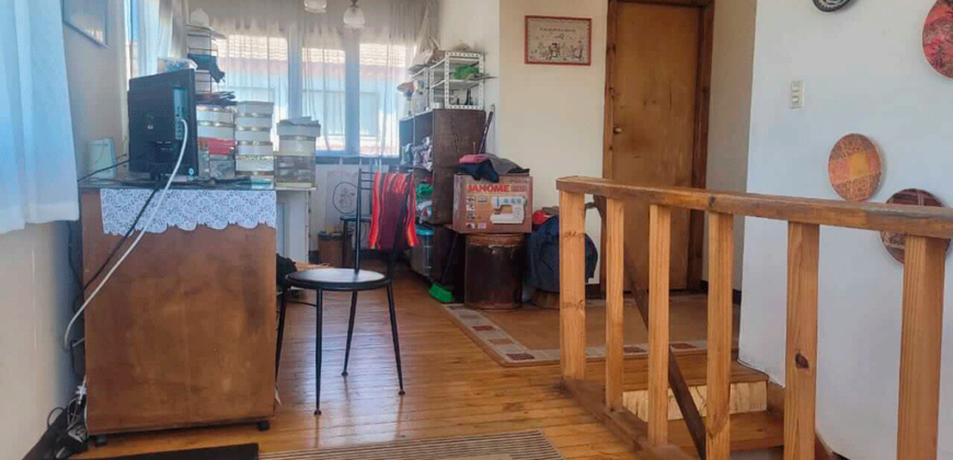 Casa con dos departamentos anexos, Concón