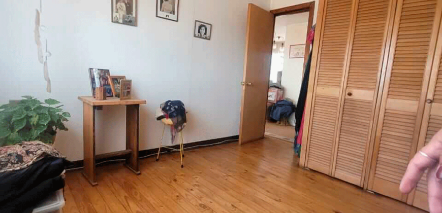 Casa con dos departamentos anexos, Concón