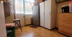 Casa con dos departamentos anexos, Concón