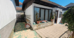 Casa con dos departamentos anexos, Concón