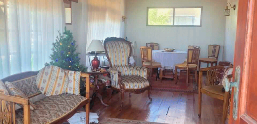 Casa con dos departamentos anexos, Concón