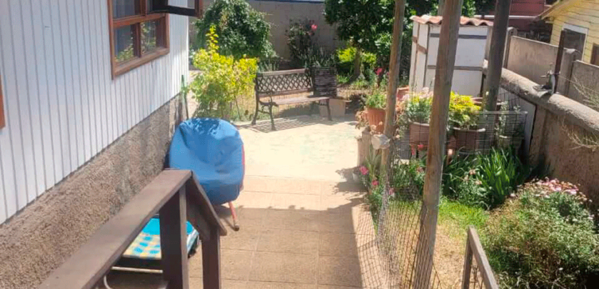 Casa con dos departamentos anexos, Concón