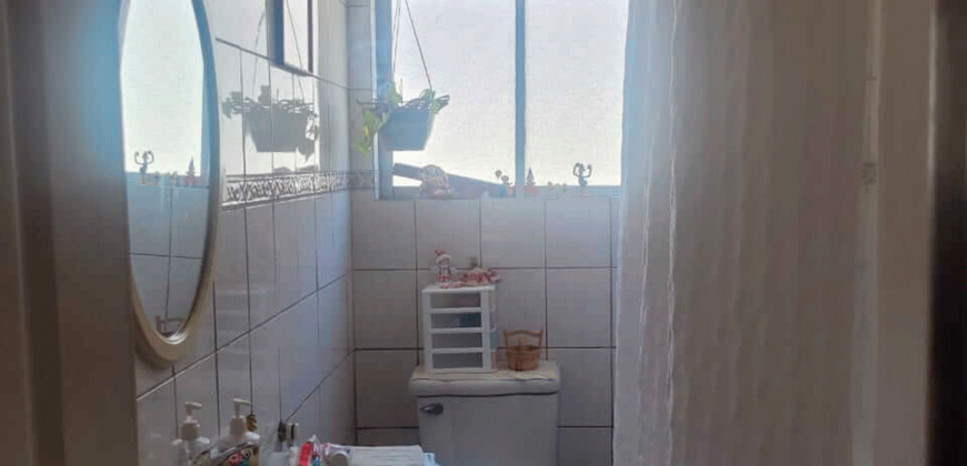 Casa con dos departamentos anexos, Concón