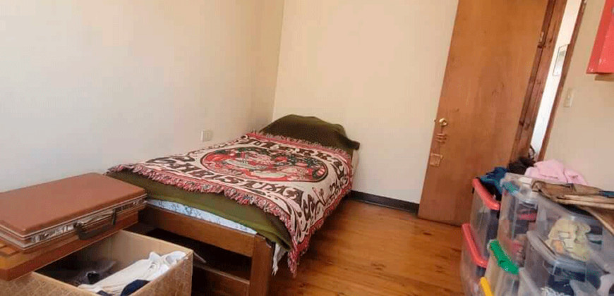 Casa con dos departamentos anexos, Concón