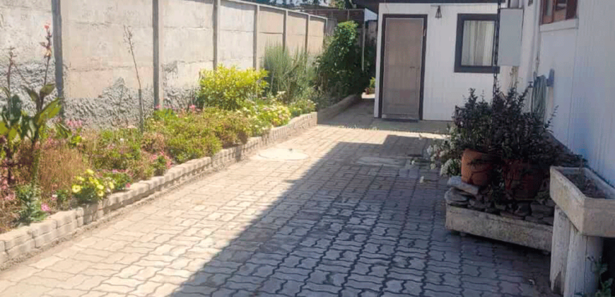 Casa con dos departamentos anexos, Concón