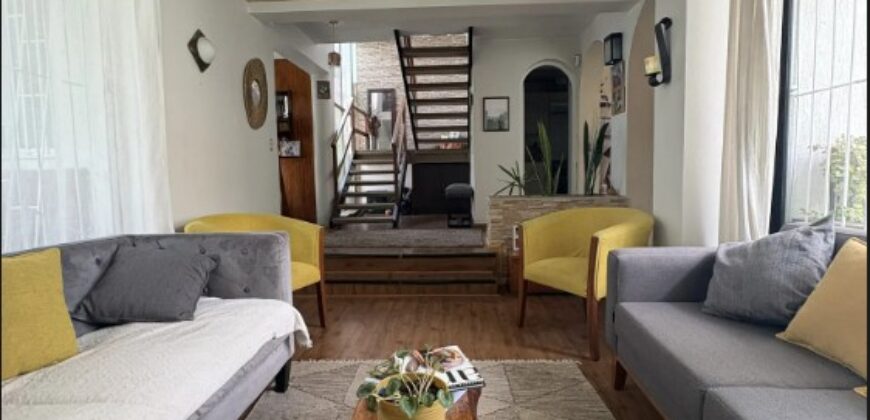 Venta casa en Miraflores bajo
