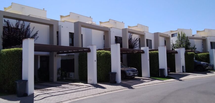 Hermosa casa en venta, sector residencial Concón