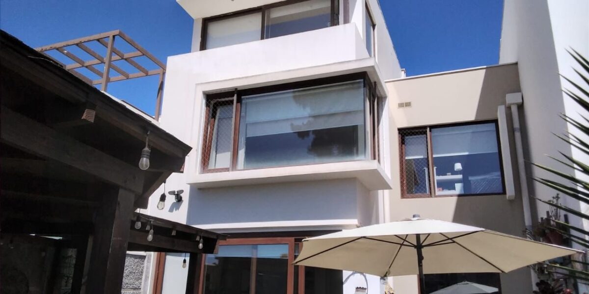 Hermosa casa en venta, sector residencial Concón